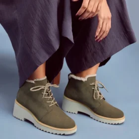 Bota de mujer con cuña y cordones Maude