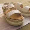 Sandalia de plataforma plana Giana para mujer Sandalia de plataforma plana Giana para mujer