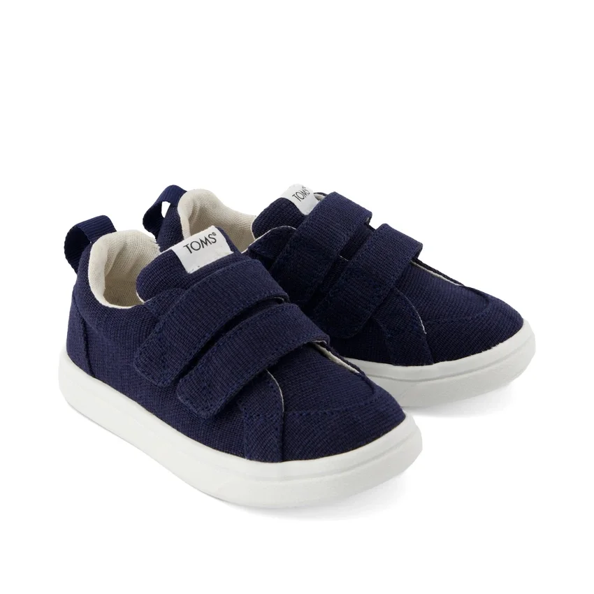 Zapatilla Cruz de doble correa para niños pequeños Zapatilla Cruz de doble correa para niños pequeños