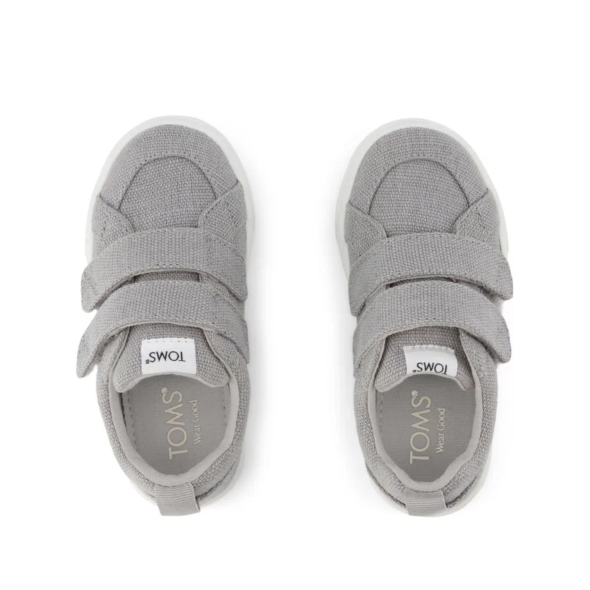 Zapatilla Cruz de doble correa para niños pequeños Zapatilla Cruz de doble correa para niños pequeños