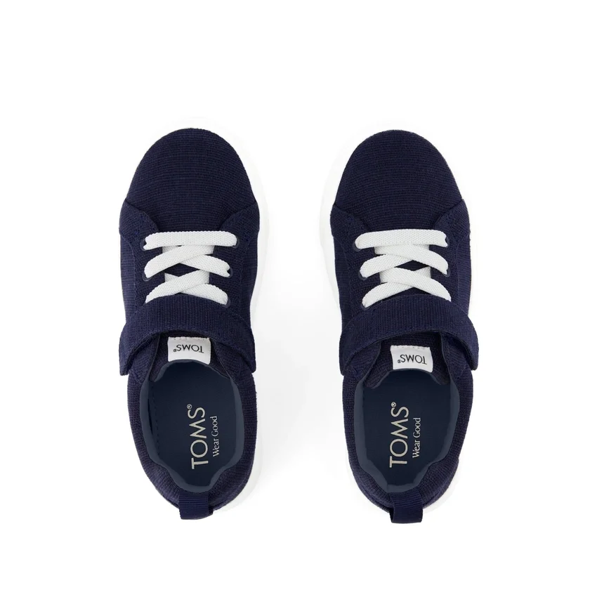 Zapatilla infantil Cruz con cordones Zapatilla infantil Cruz con cordones