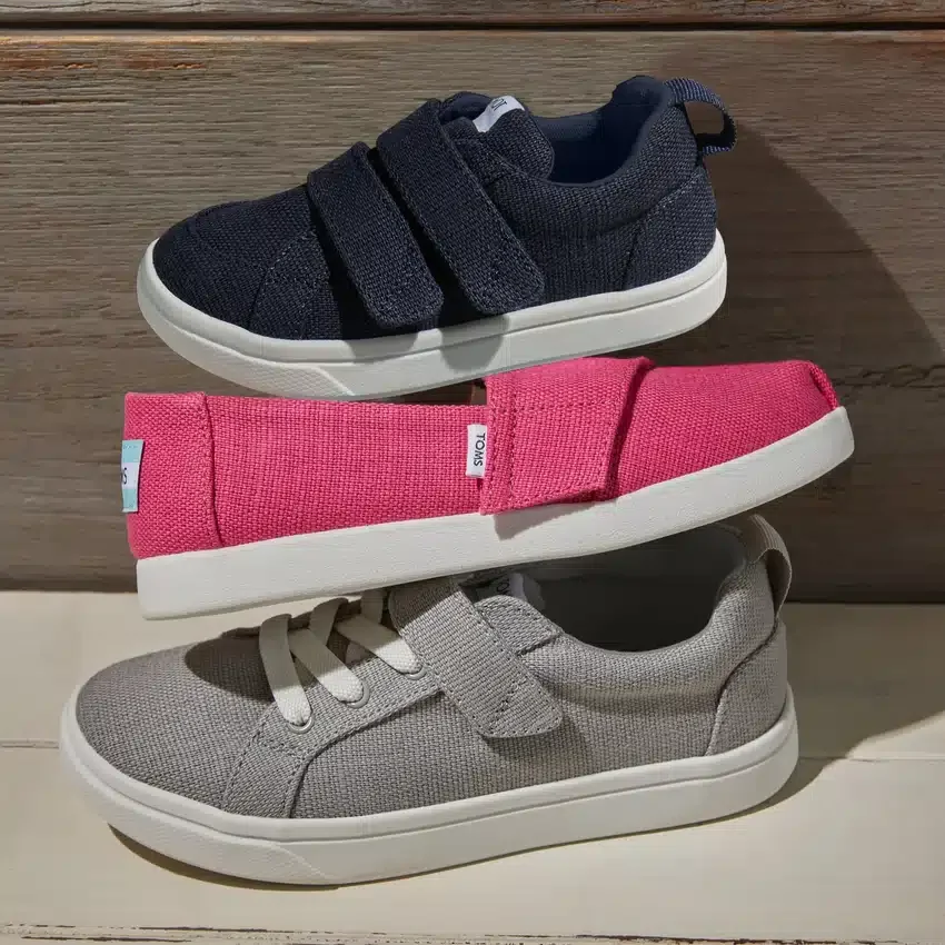 Zapatilla infantil Cruz con doble correa Zapatilla infantil Cruz con doble correa