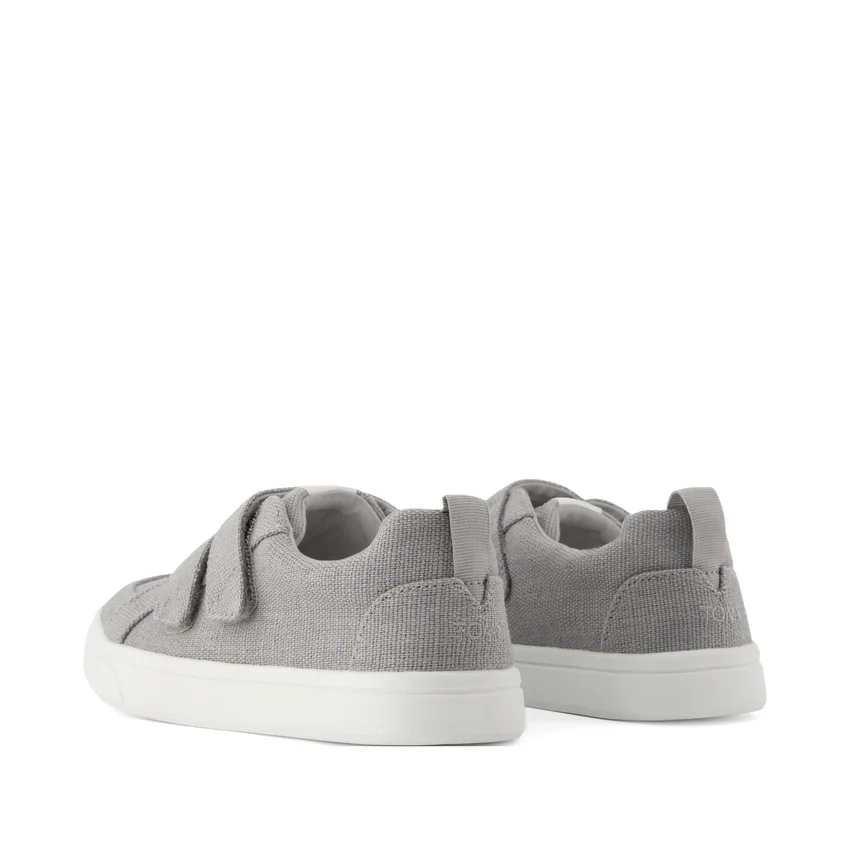 Zapatilla infantil Cruz con doble correa Zapatilla infantil Cruz con doble correa