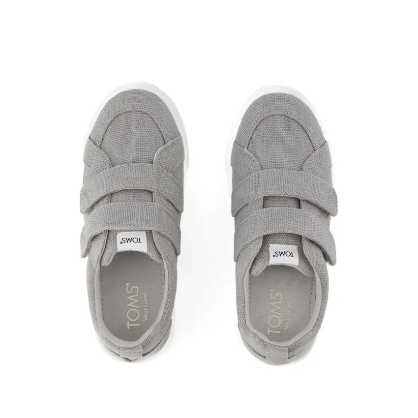 Zapatilla infantil Cruz con doble correa Zapatilla infantil Cruz con doble correa